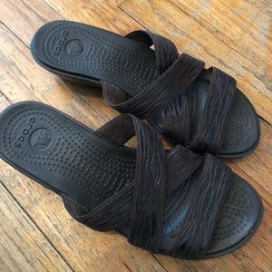 Chocolate brown crocs